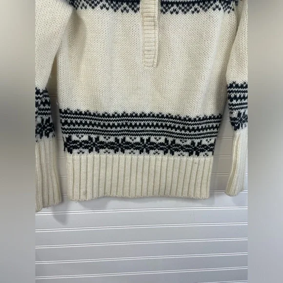 J. Crew Black & Cream Long Sleeve Snowflake Collared Sweater Medium Women’s GUC - Picture 3 of 10